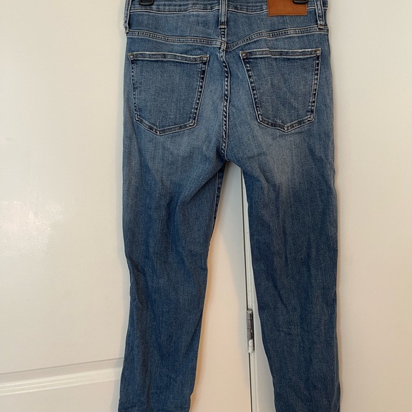 9" vintage straight jean in Cape Blue wash - Picture 2 of 3